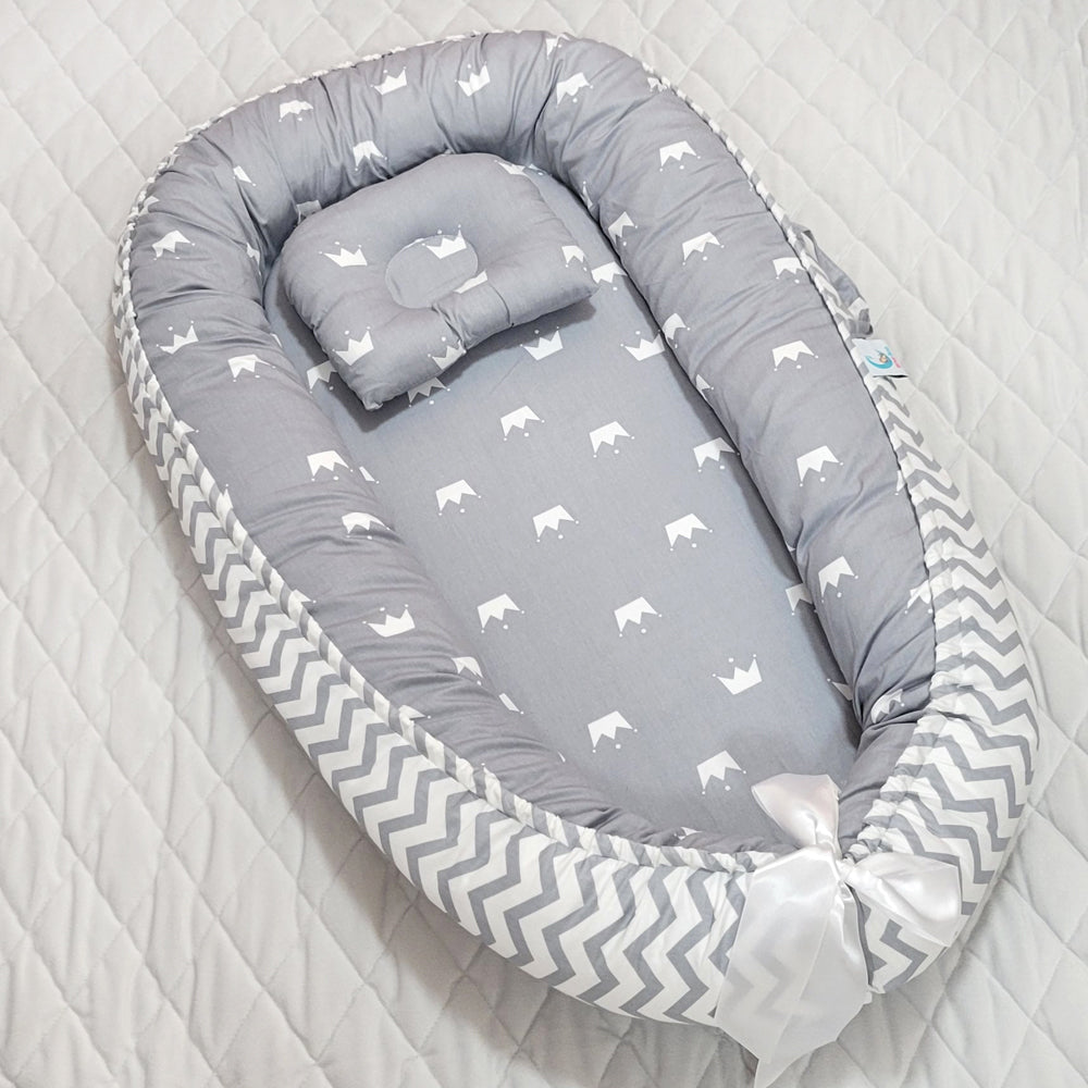 Bitsy-Boo Newborn Bed Nest Baby Lounger Grey Crowns